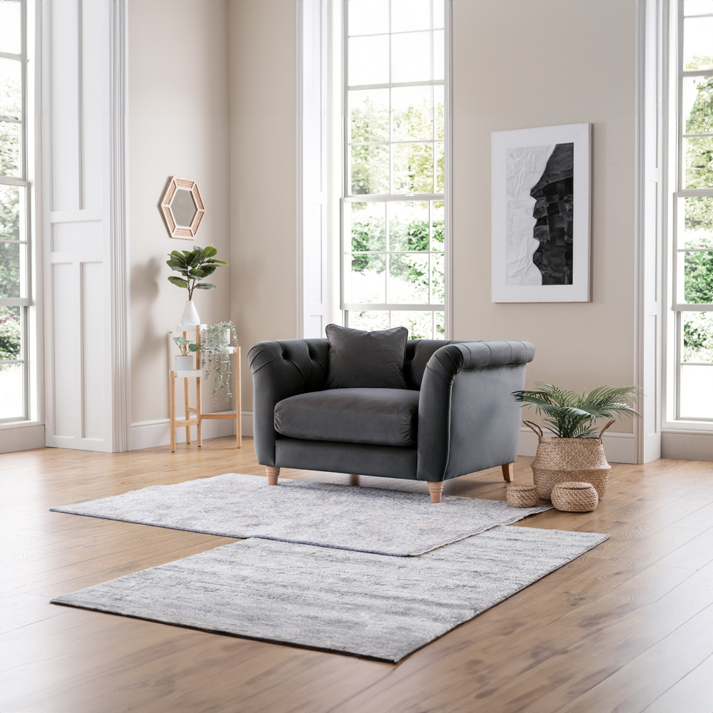 Midnight Blue Velvet Armchair Image 5