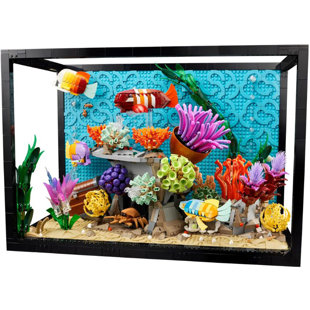 LEGO Icons 10366 Tropical Aquarium 4154 Pieces Image 4