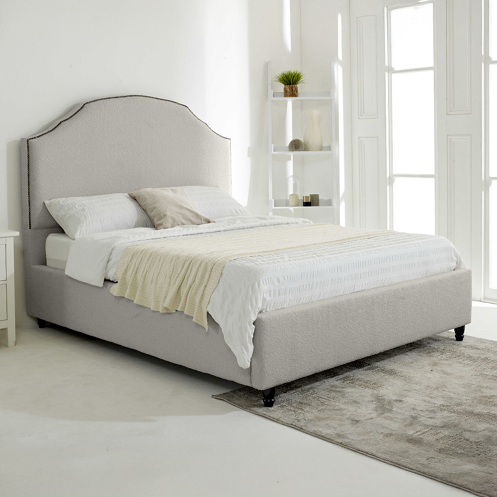 Eleganza Sareen King Size Silver Plush Velvet Bed Frame with Curved Headboard Image 1