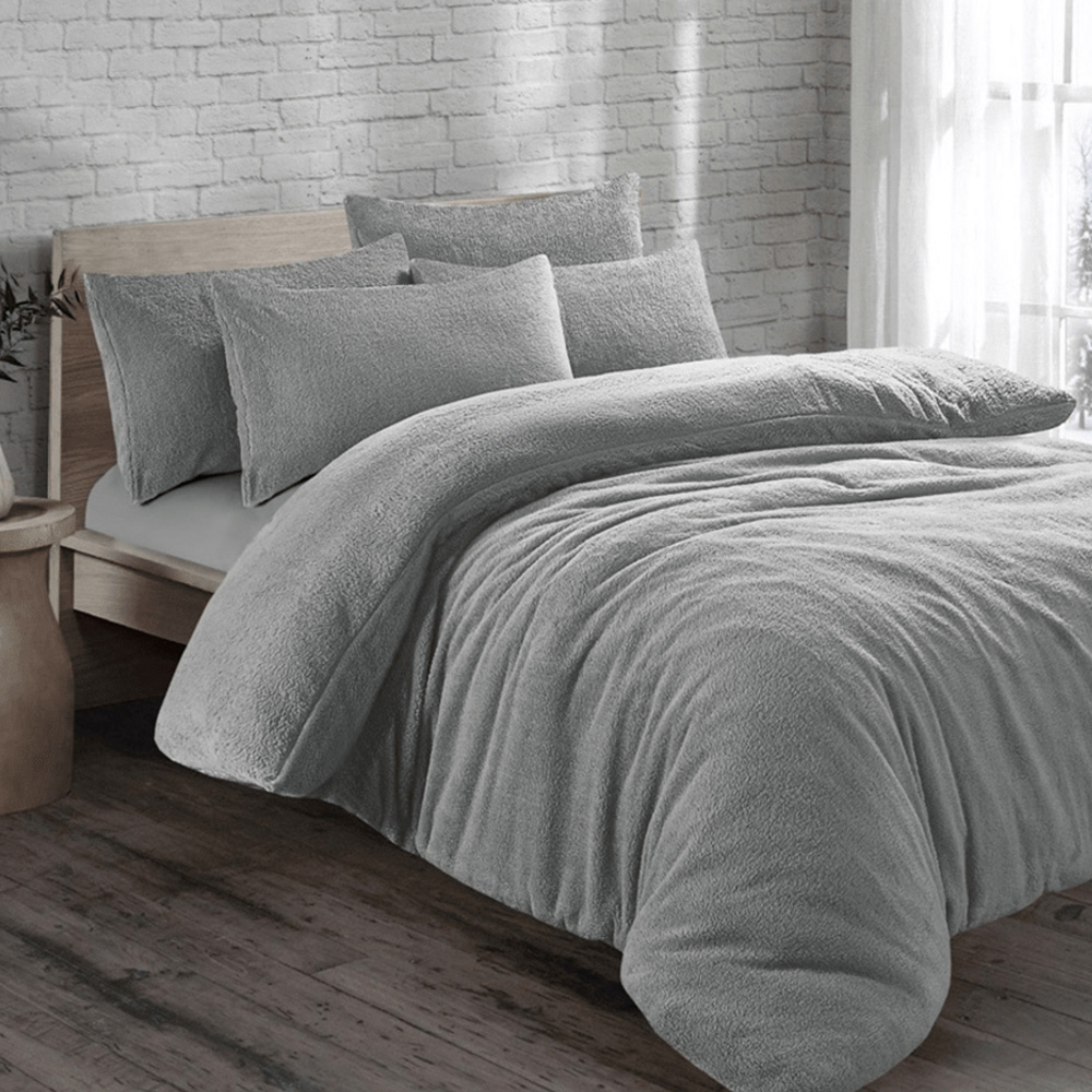 Velosso Super King Size Ash Grey Teddy Fleece Duvet Set Image 2