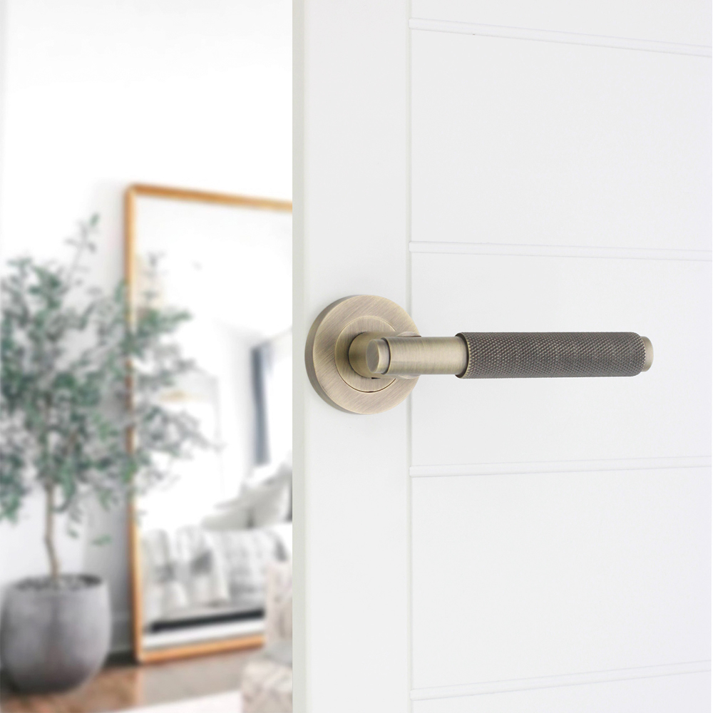 Spira Brass Connaught Matt Antique Lever On Rose Door Handle 2 Pack Image 2