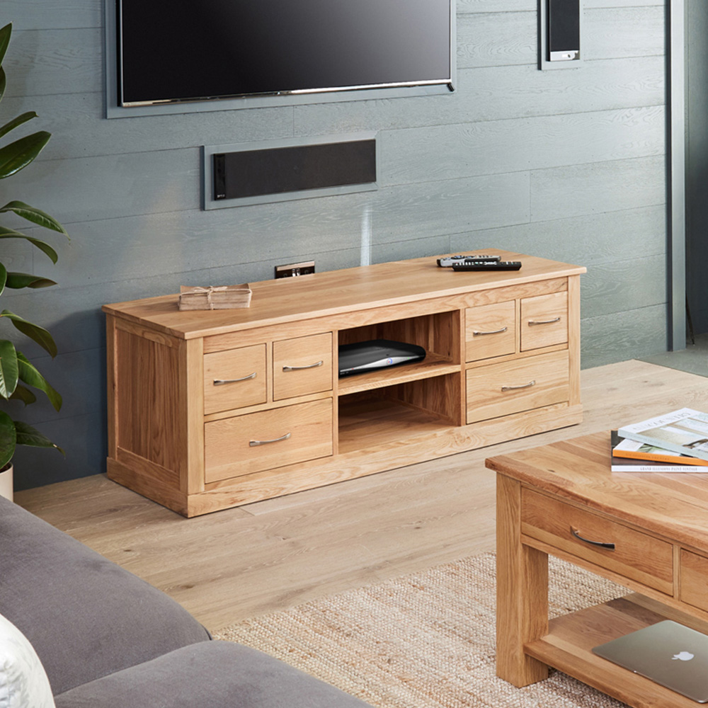 Baumhaus Mobel 6 Drawer Oak Widescreen TV Cabinet Image 2