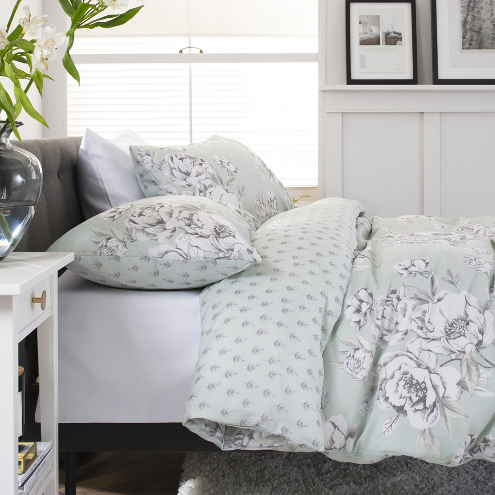 Deyongs St. George King Size Green Duvet Set Image 2