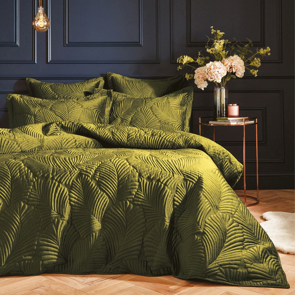 Paoletti Palmeria King Size Moss Duvet Set Image 1