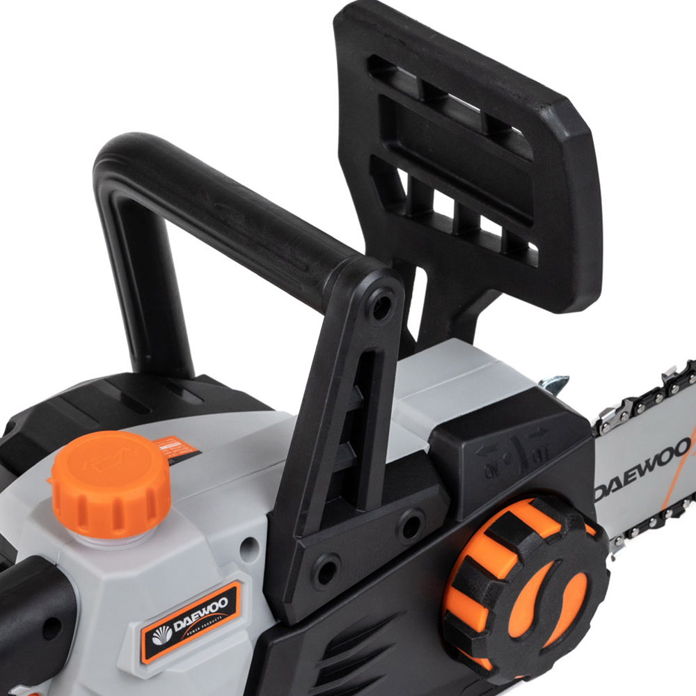 Daewoo U-Force Cordless Chainsaw with 1 x 4.0Ah Battery Charger 25cm Image 3