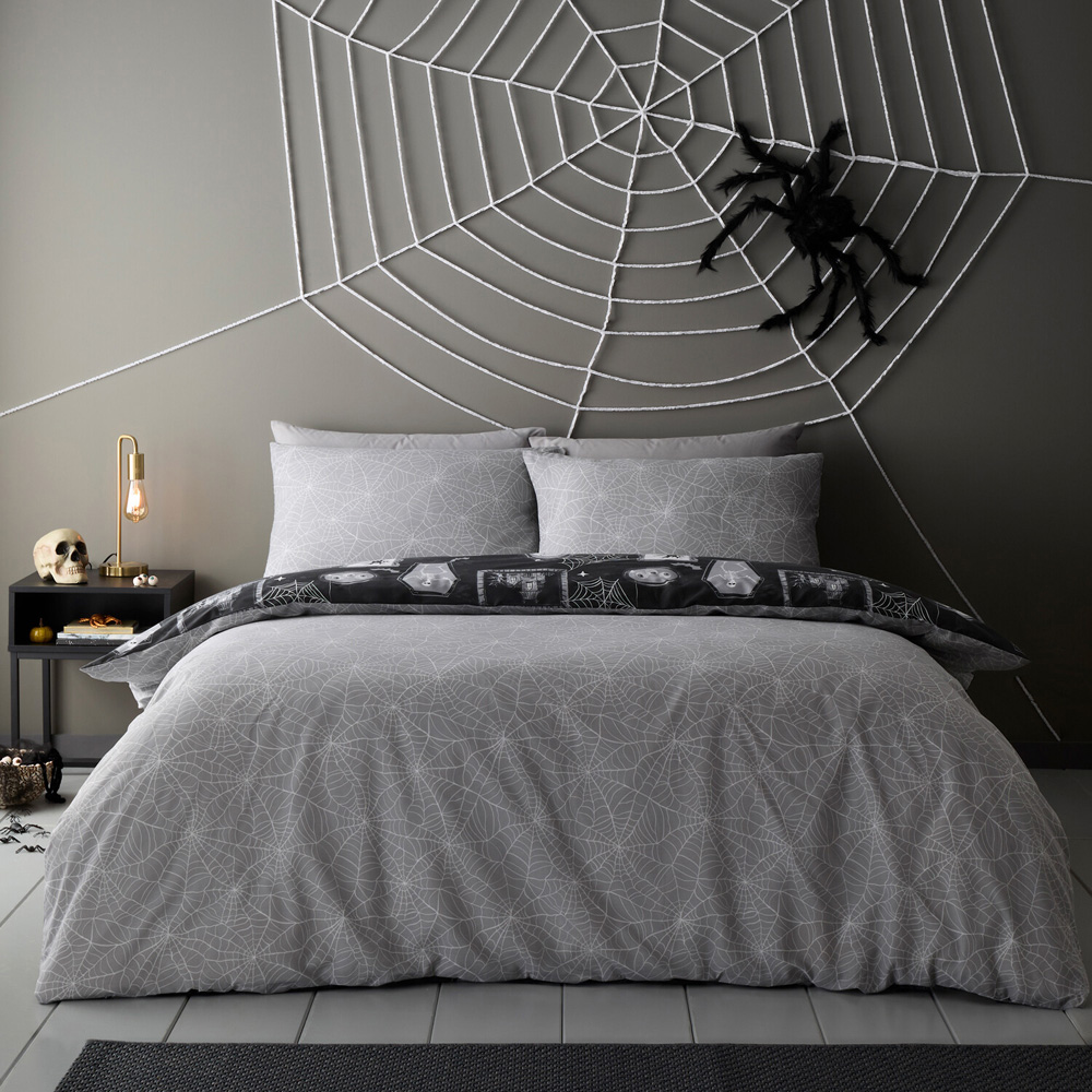 Enter If You Dare Duvet Set Black King Image 2
