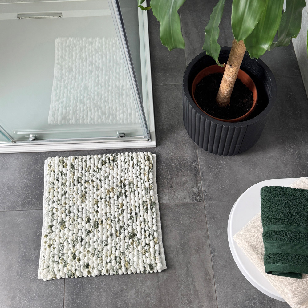 Allure Bath Fashions Luxury Marl Chunky Bobble Green Square Bath Mat 50 x 50cm Image 2