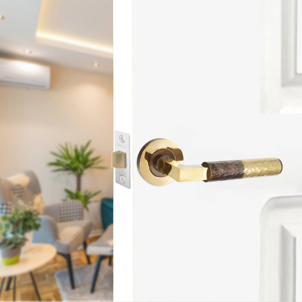Spira Brass Hammered Knurlmond Aged Brass Lever on Rose Door Handle 2 Pack Image 2