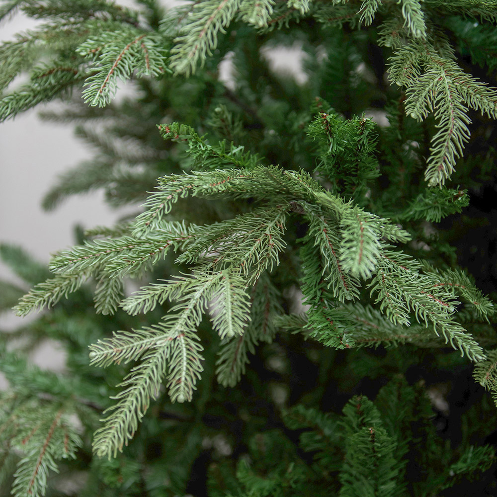 The Christmas Centre Highclere Green Wide Spruce Artificial Xmas Tree 9ft Image 6