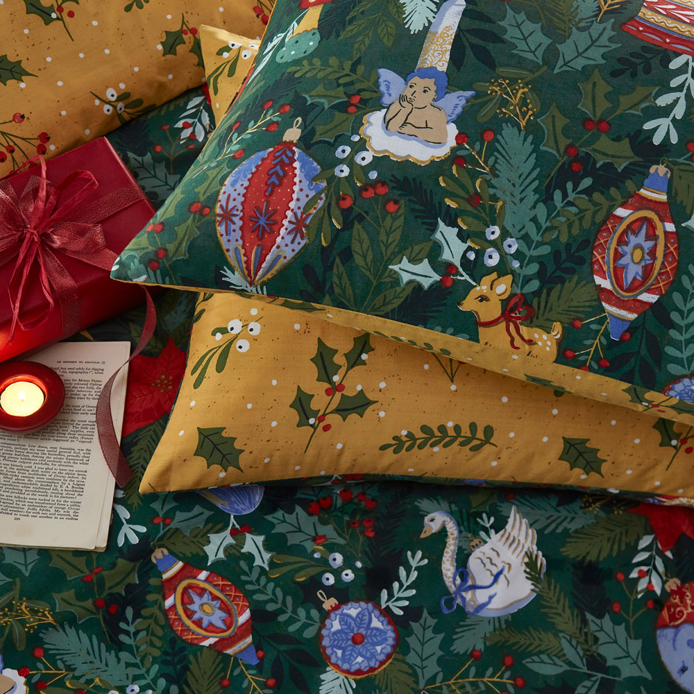 furn. Super King Green Deck the Halls Christmas Duvet Cover Set Image 3