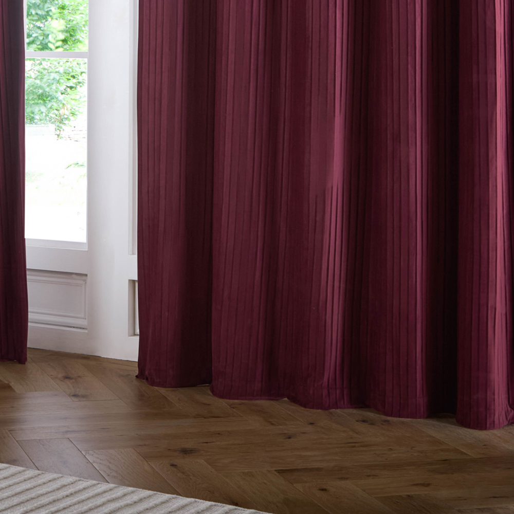 Paoletti Corinthian Red Velvet Eyelet Curtains 168 x 229cm Image 4