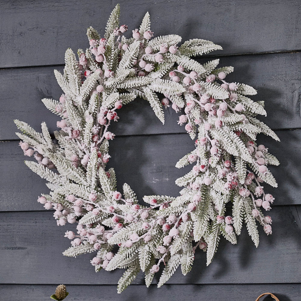 Dibor Hampton Christmas Wreath with Frosted Berries 50cm Image 2
