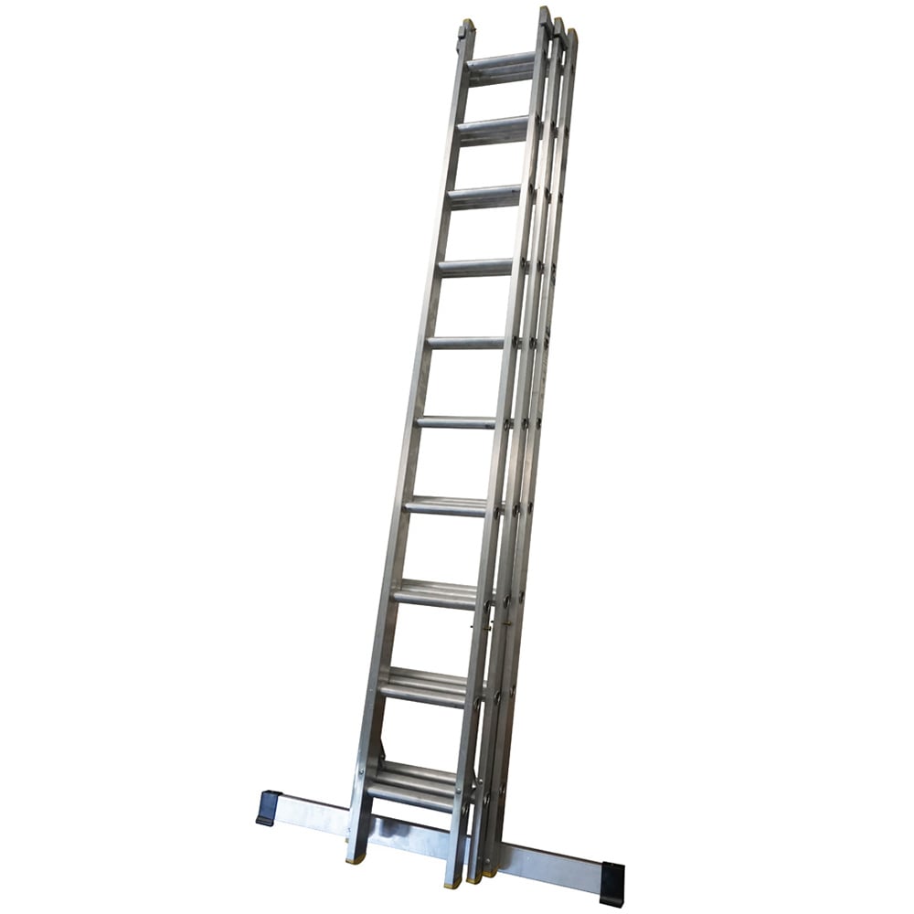 Lyte Ladders & Towers EN131-2 Professional 3 Section 30 Rung Extension Ladder Image 1