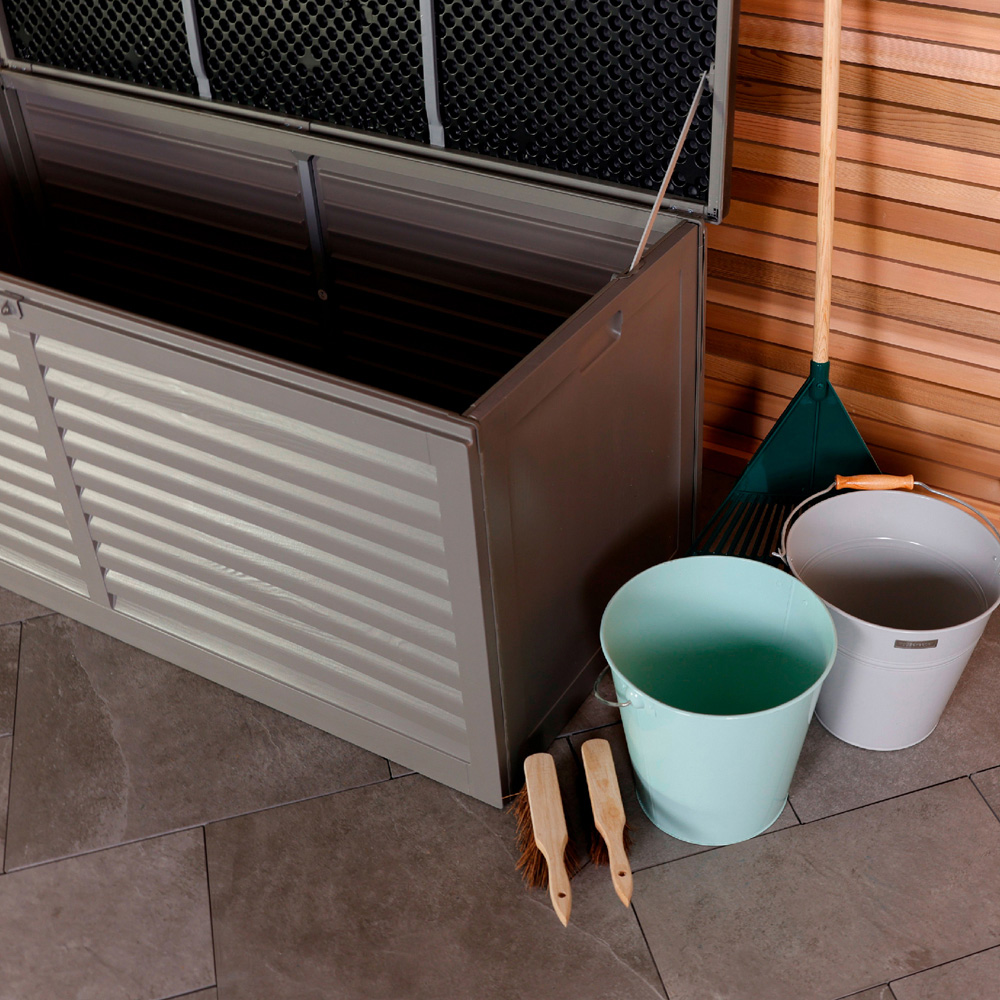 Charles Bentley 490L Plastic Storage Box Image 8