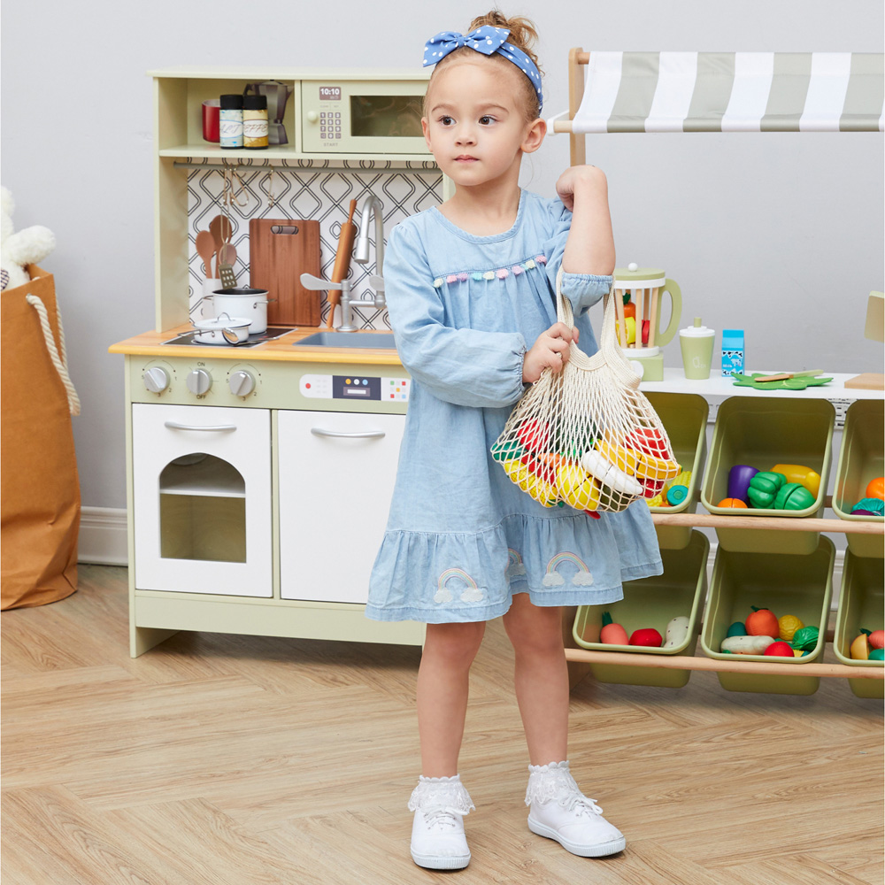 Teamson Kids Little Chef Frankfurt Cuttable Play Food Set with Filet Net Market Bag Image 4