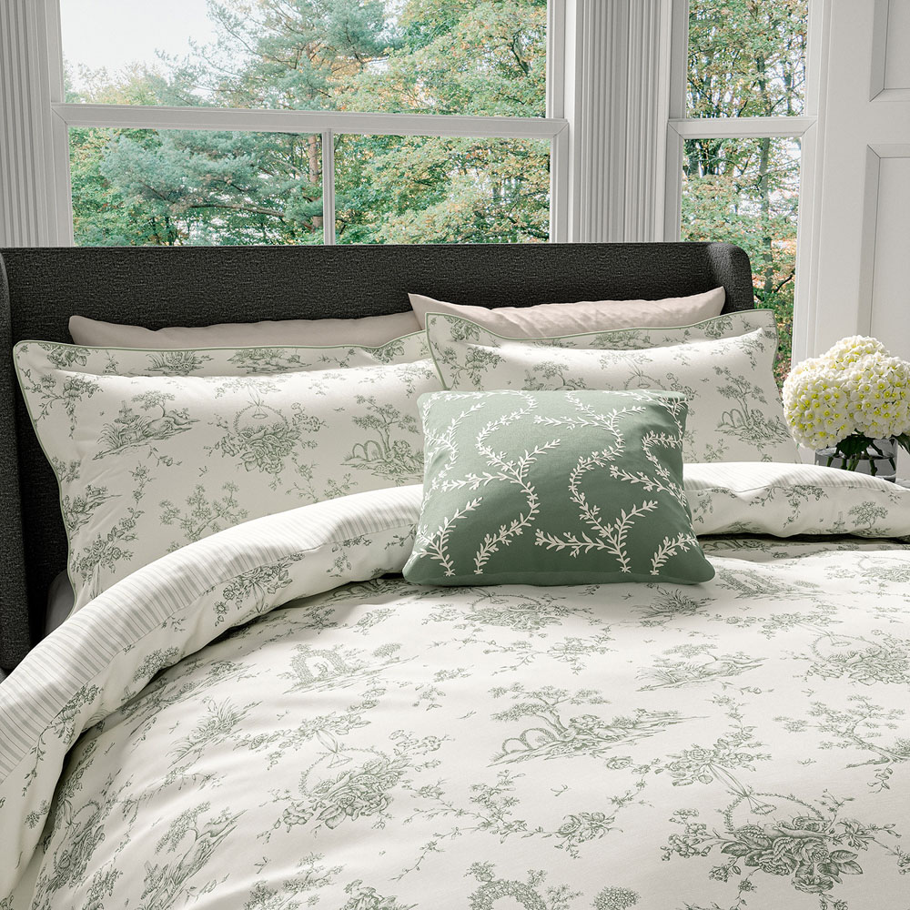 V&A Garden Of Love King Size Green Duvet Set Image 4