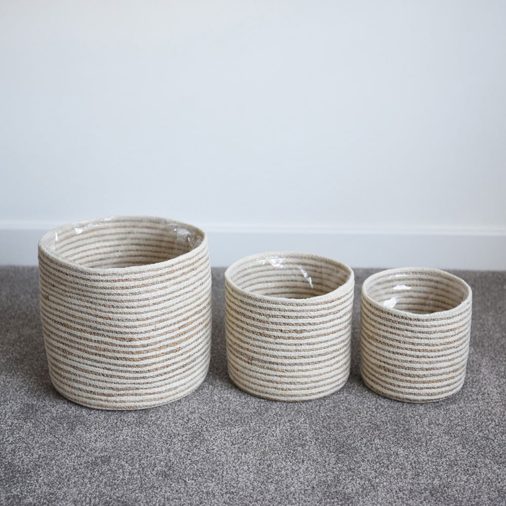 Garden Gear Grey Sand Seagrass and Jute Planter Basket 3 Pack Image 4