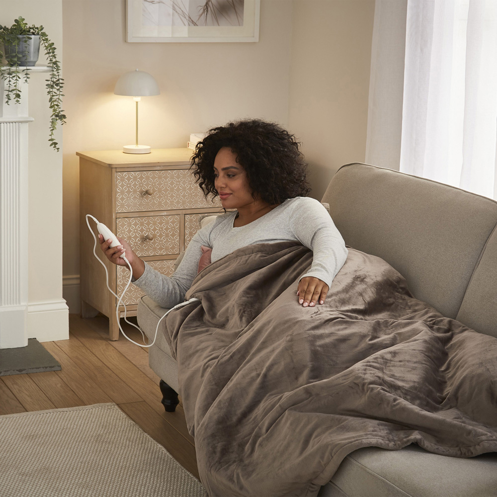Beurer Extra Large Taupe Heated Over Blanket with Controller 150 x 200cm Image 3
