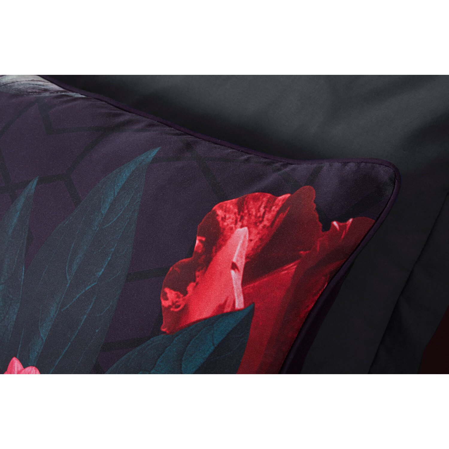 Divante Euphoria King Size Floral Purple Duvet Cover and Pillowcase Set Image 12