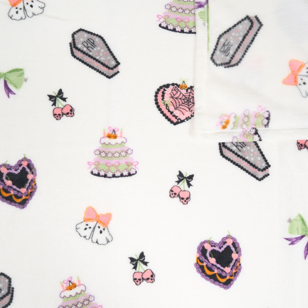 Halloween Cake Throw Ivory Image 7