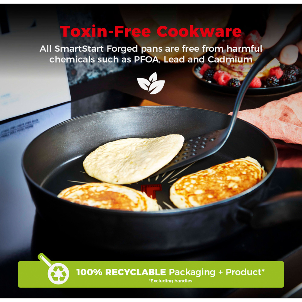 Tower Smart Start 24cm Black Forged Aluminium Non-Stick Frying Pan Image 5
