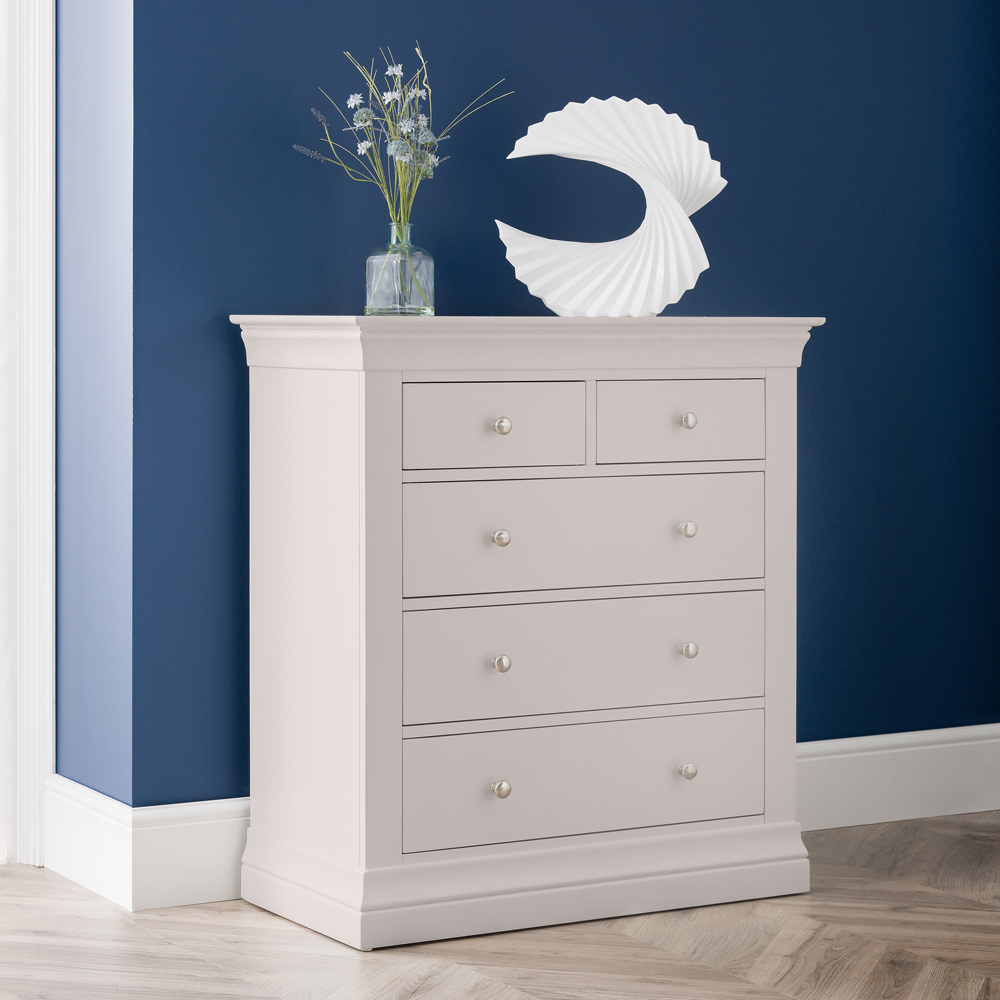 Julian Bowen Clermont 5 Drawer Light Grey Chest of Drawers Image 8