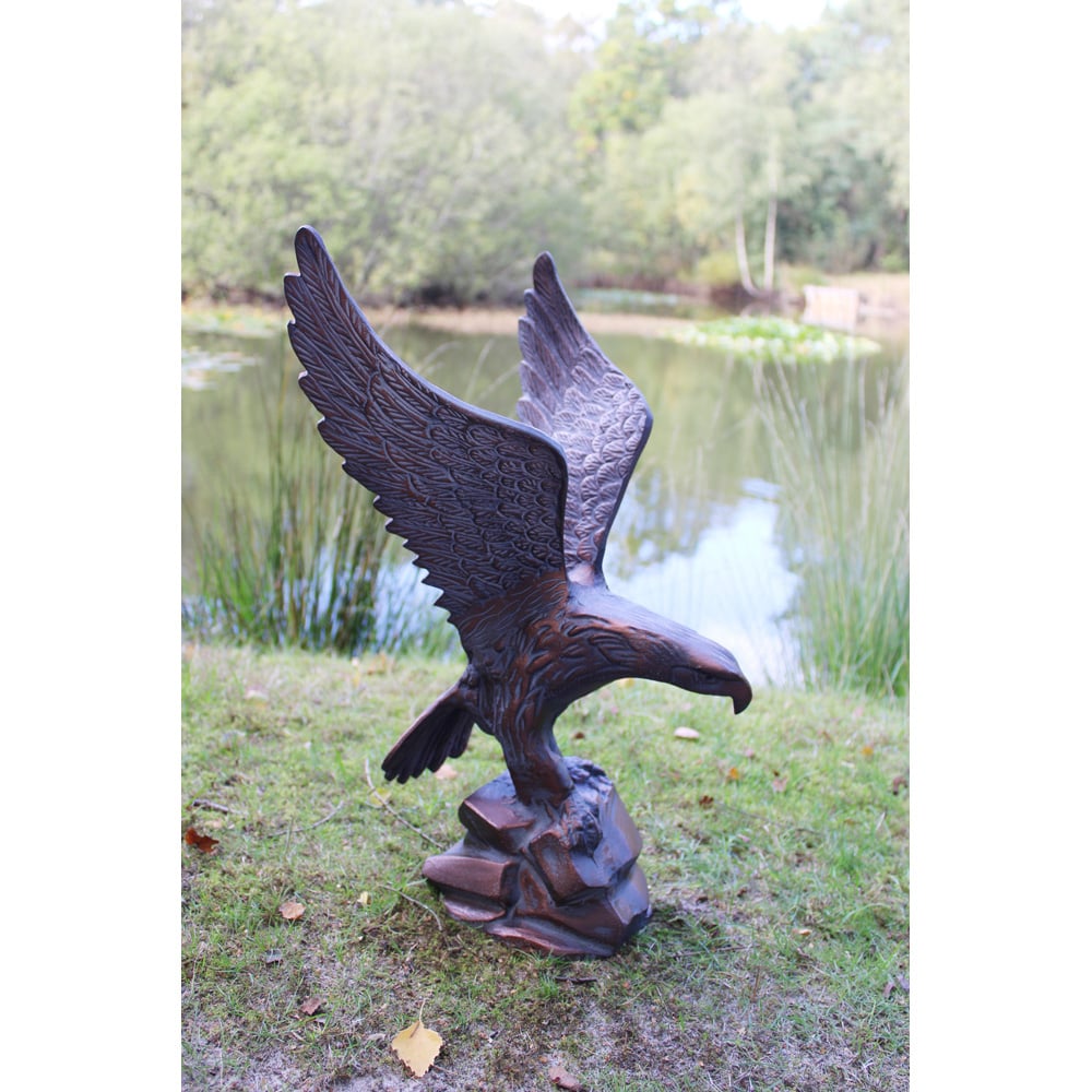 Inspirational Gifting Eagle Cast Aluminium Garden Ornament Image 5