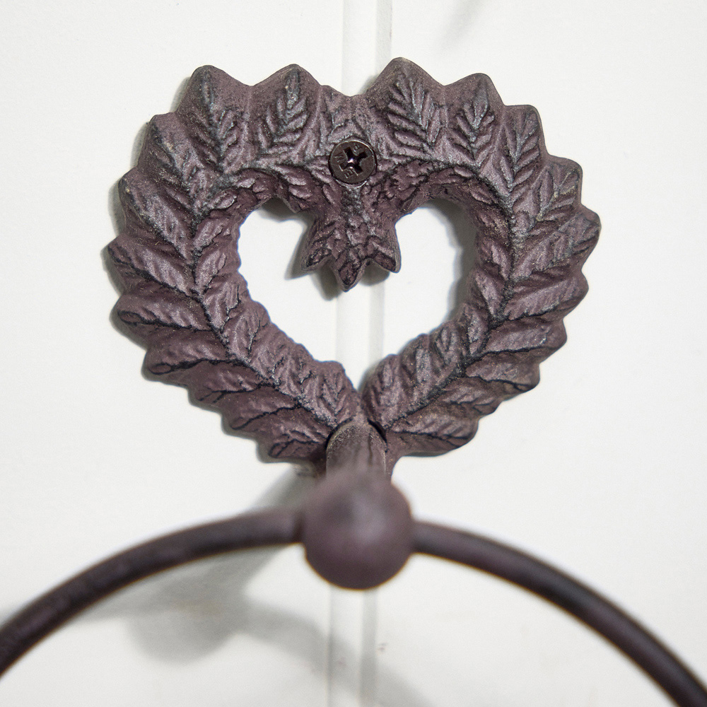 Dibor Antique Brown Isabelle Heart-Shape Towel Ring Image 5