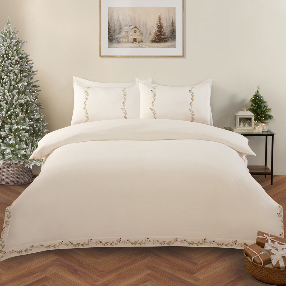 Embroidered Foliage Duvet Set White Superking Image 2