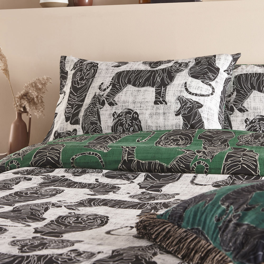 furn. Wildcat Super King Jungle Green Duvet Set Image 2