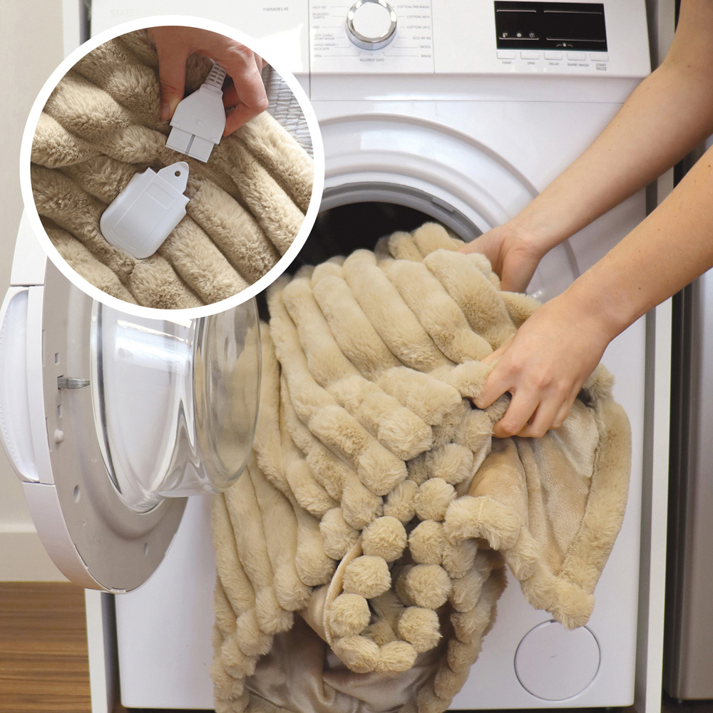 Igenix Beige Microfleece and Teddy Fleece Digital Control Heated Throw 160 x 130cm Image 6