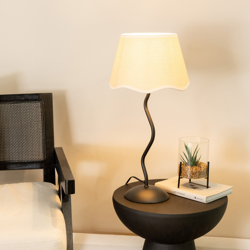 ValueLights Wiggle Linen Scallop White Edge Shade Black Metal Stem LED Table Lamp Image 2