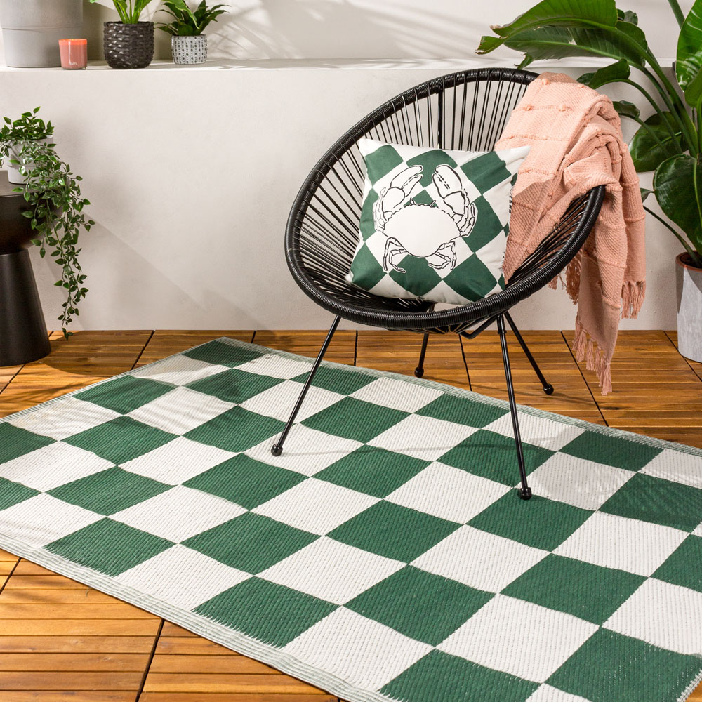 furn. Green Checkerboard Recycled Outdoor Rug 120 x 180cm Image 7