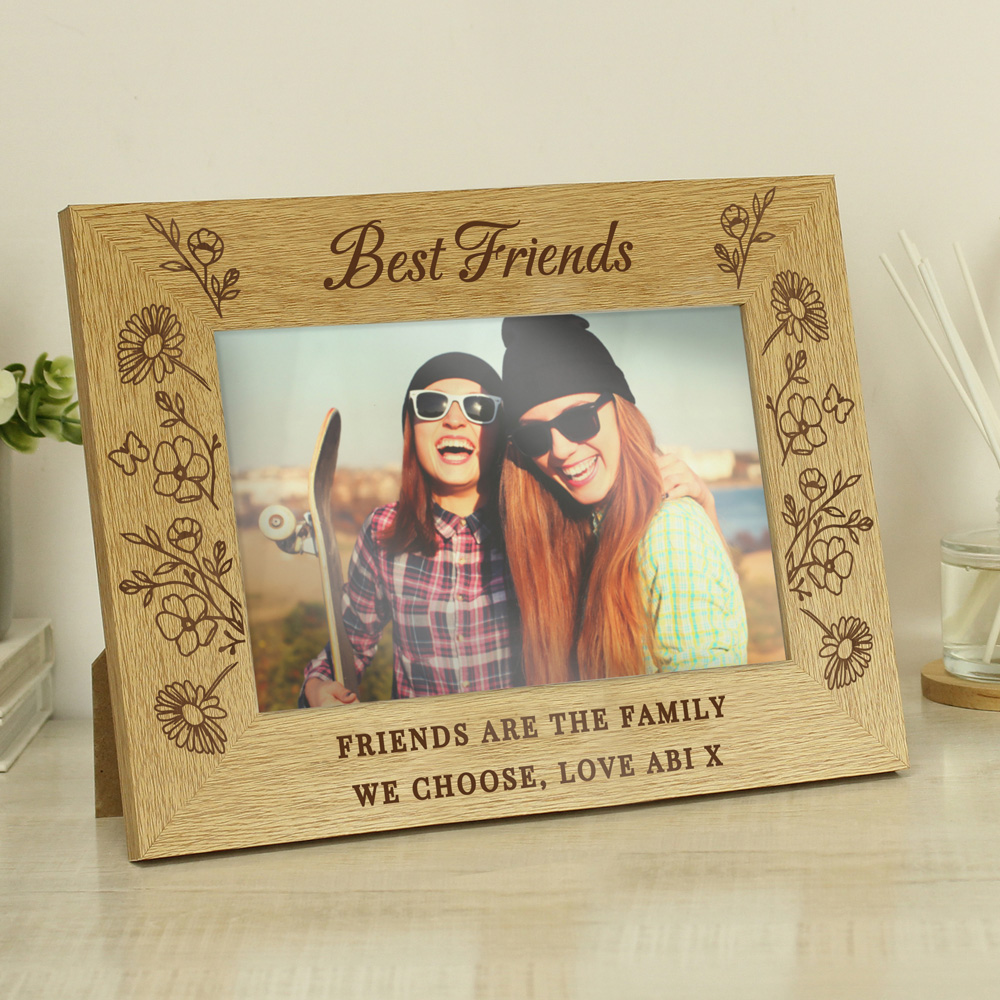 Personalised Memento Personalised Wild Flowers 6x4 Oak Finish Photo Frame Image 3