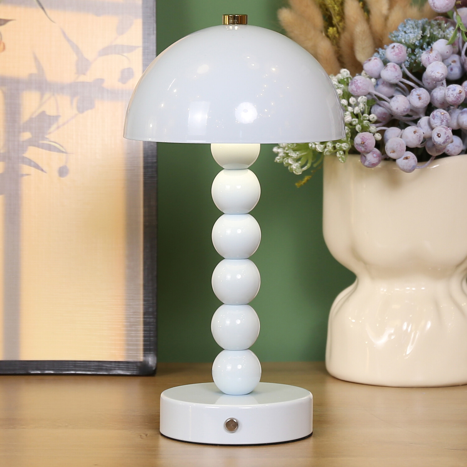 Laura Touch Lamp Image 9