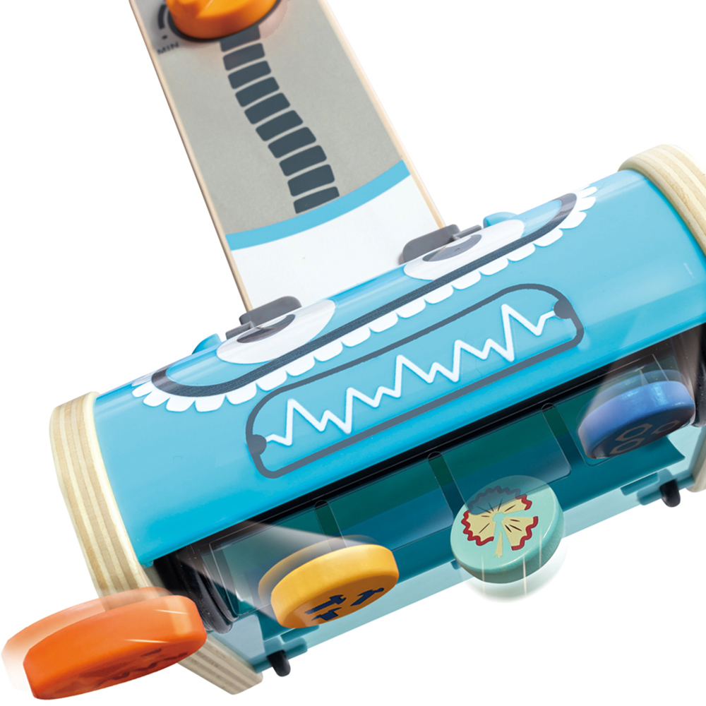 Hape Vacuum Cleaner Play Set Image 4