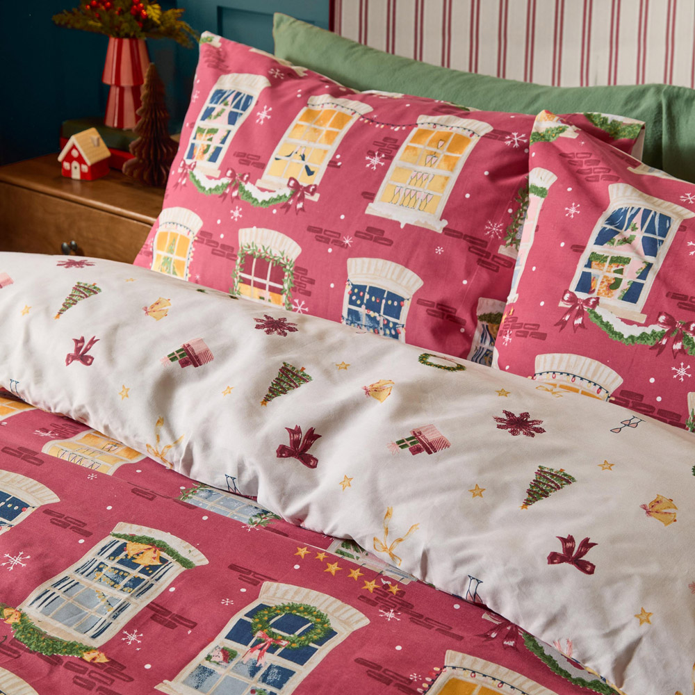 Furn Christmas Eve King Size Cranberry Reversible Duvet Cover Set Image 3