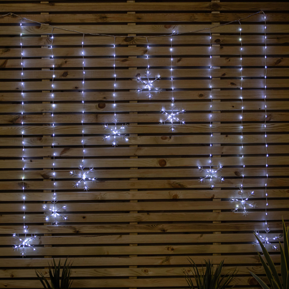 Samuel Alexander FlexiBrights 267 White LED Snowflake Clear Cable Curtain Light 1.2 x 1.2m Image 1