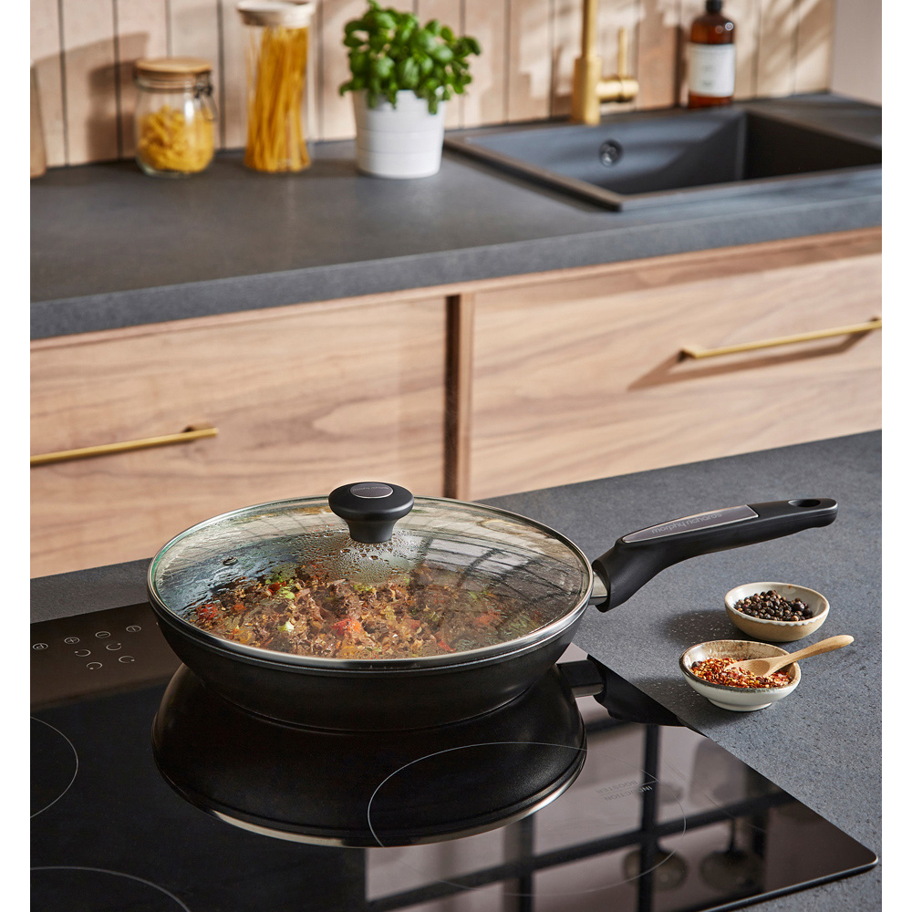 Morphy Richards 28cm Black Graphite Forged Aluminium Ceramica Lidded Frying Pan Image 4