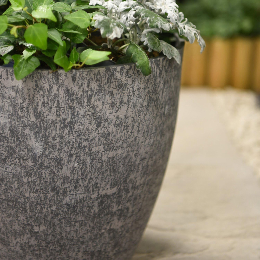 Garden Gear Grey Stone Effect Planter 28cm 3 Pack Image 3
