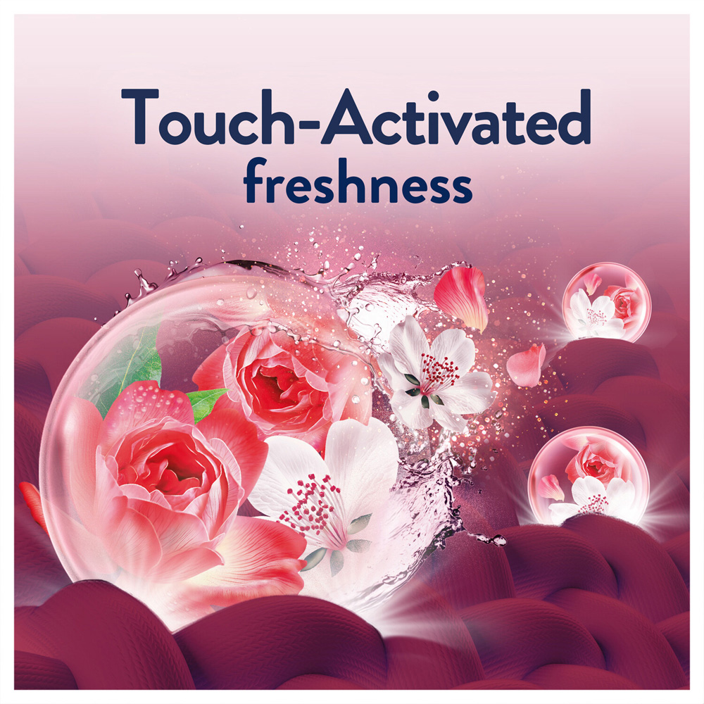 Lenor Touch Activated Freshness Fabric Conditioner Image 5