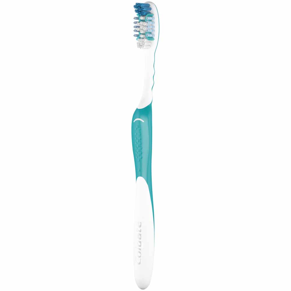 Colgate Advanced White Medium Toothbrush Image 3