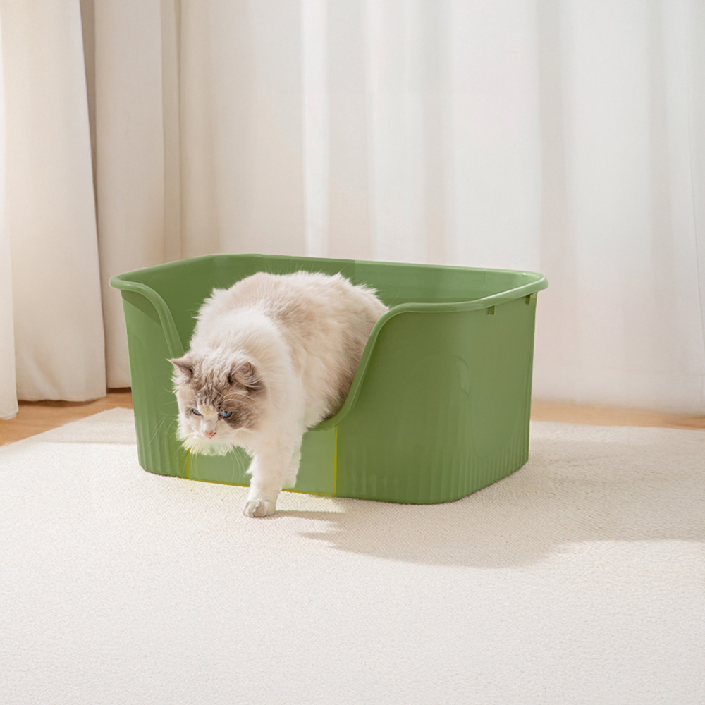H&O Direct Green Anti Splash Open Top Cat Litter Box with Scoop 22 x 45 x 38cm Image 2