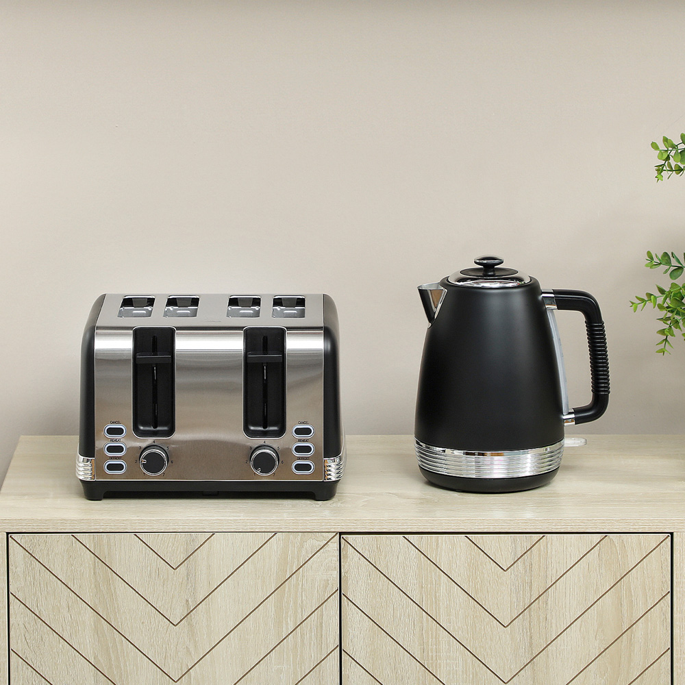 HOMCOM 800-267V70BK Black 1.7L Quick Boil Kettle 3000W and 4 Slice Toaster Set Image 3