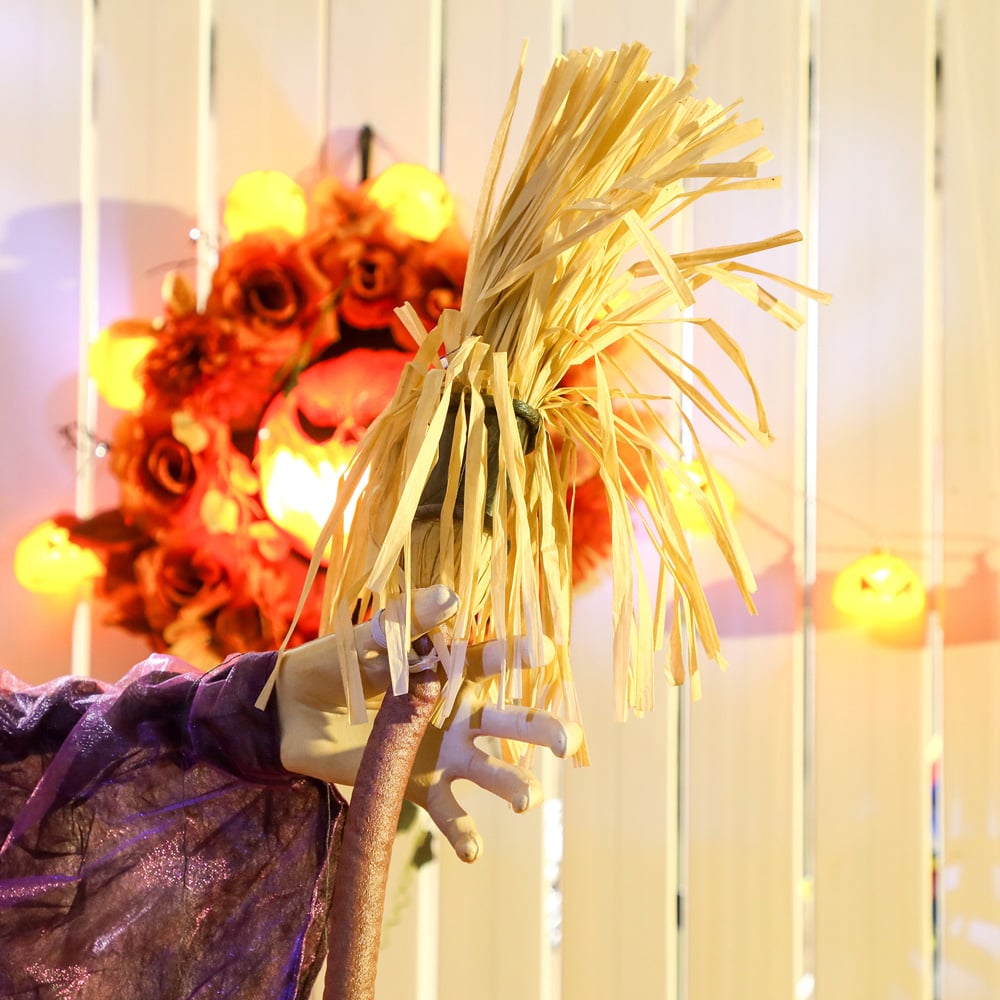 Outsunny Voice Activated Animatronics Purple Standing Witch Halloween Decoration 6ft Image 3