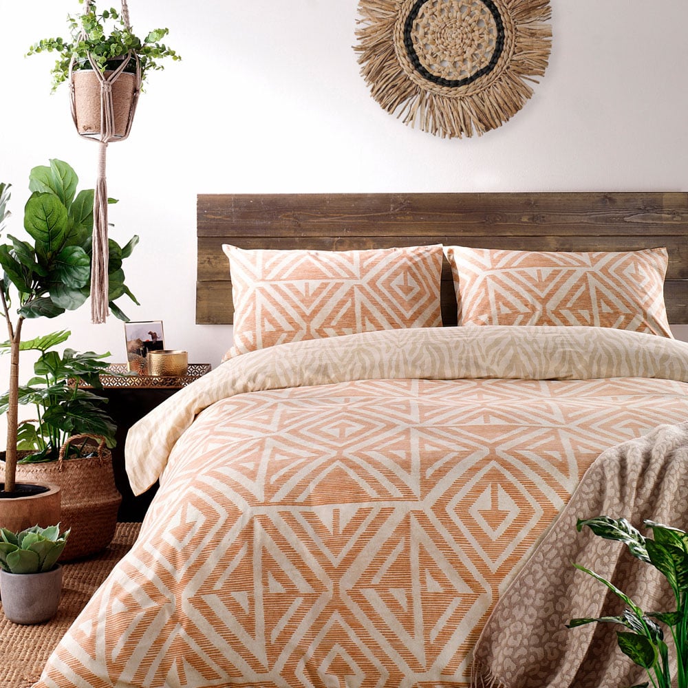 furn. Tanza Super King Terracotta Duvet Set Image 1