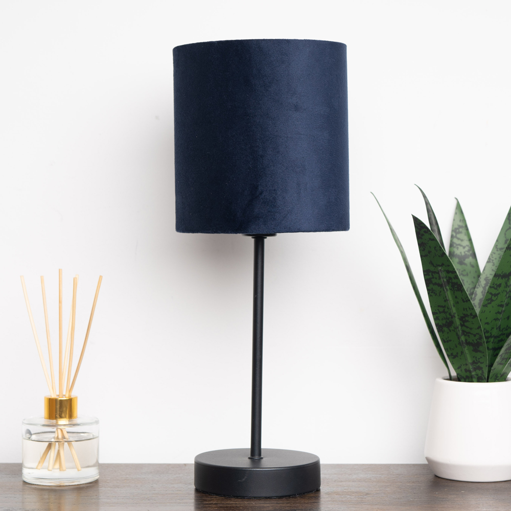 Kliving Hove Navy Shade Black Table Lamp Image 2