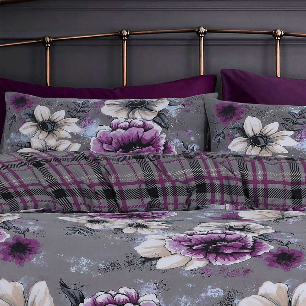 Velosso EasyCare Super King Size Classic Floral Reversible Duvet Set Image 2