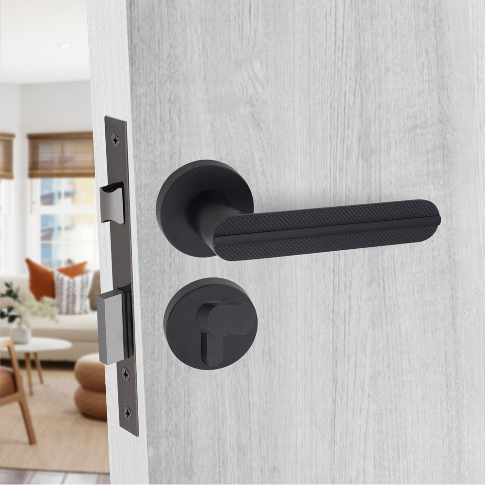 Golden Grace Matt Black Modern Lima Euro Lock Door Handle Set 70mm Image 2