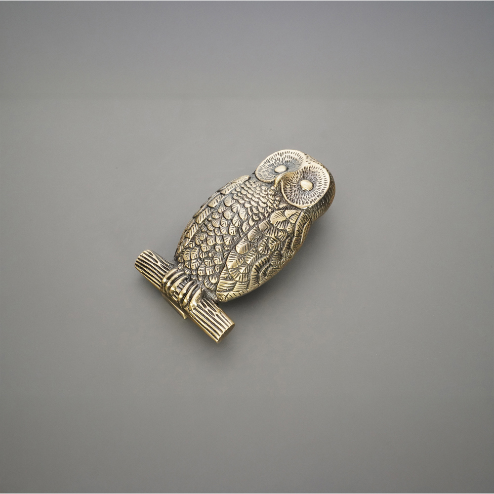 Spira Brass Antique Brass Owl Door Knocker Image 4